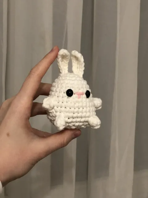 Elkészült fehér nyuszi figura